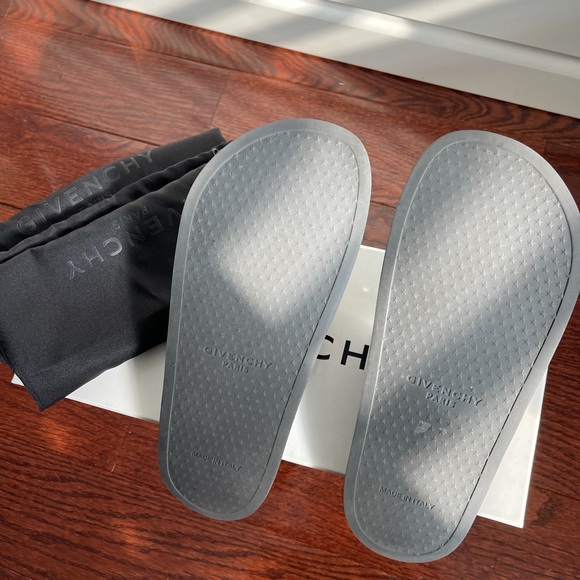 Givenchy Slides- Croc Embossed - Picture 4 of 5